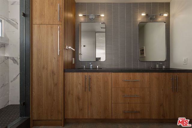 5305 E Lakeside Drive, Palm Springs, CA 92264