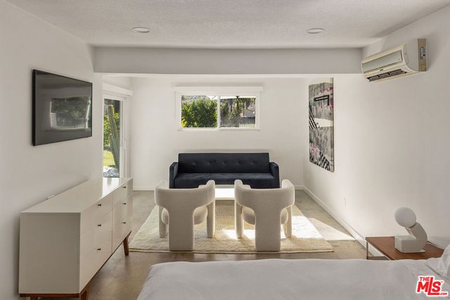 5305 E Lakeside Drive, Palm Springs, CA 92264