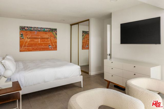 5305 E Lakeside Drive, Palm Springs, CA 92264