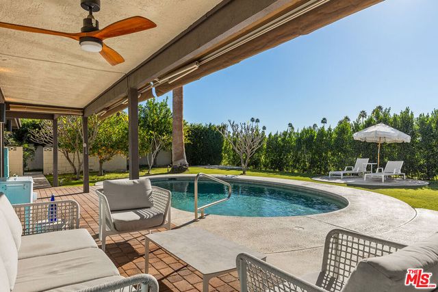 5305 E Lakeside Drive, Palm Springs, CA 92264