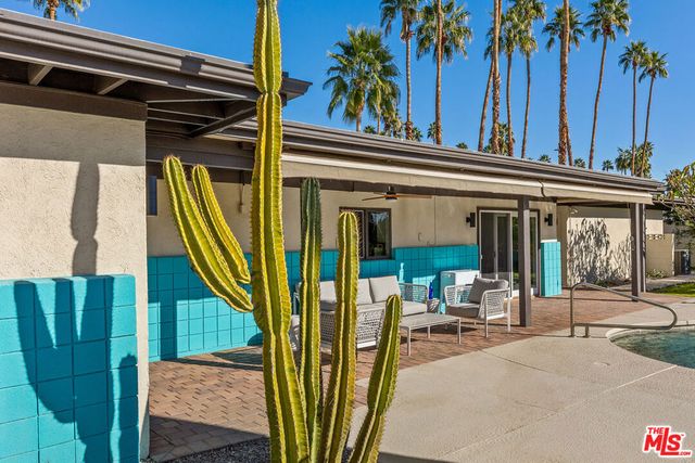 5305 E Lakeside Drive, Palm Springs, CA 92264