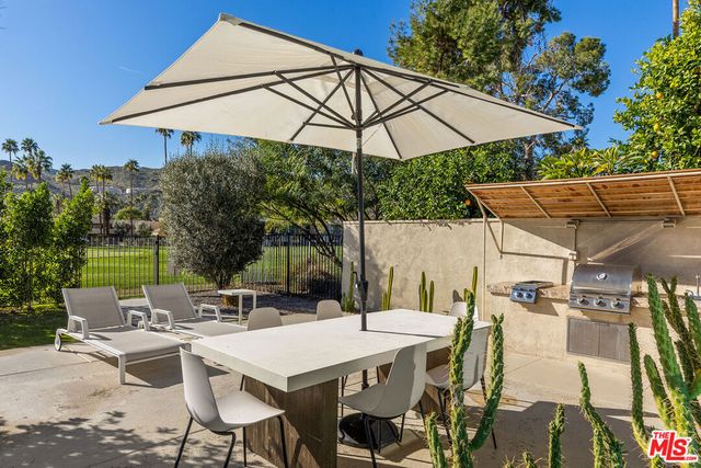 5305 E Lakeside Drive, Palm Springs, CA 92264