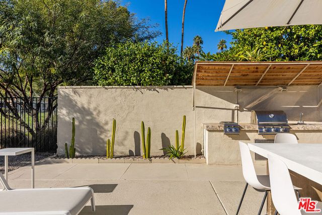 5305 E Lakeside Drive, Palm Springs, CA 92264