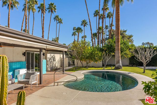 5305 E Lakeside Drive, Palm Springs, CA 92264