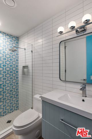 5305 E Lakeside Drive, Palm Springs, CA 92264