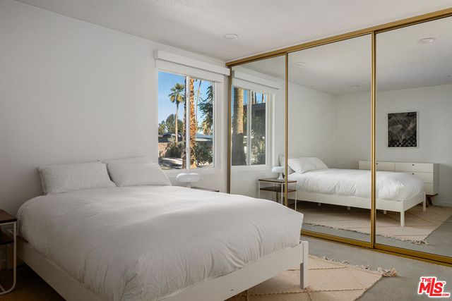 5305 E Lakeside Drive, Palm Springs, CA 92264