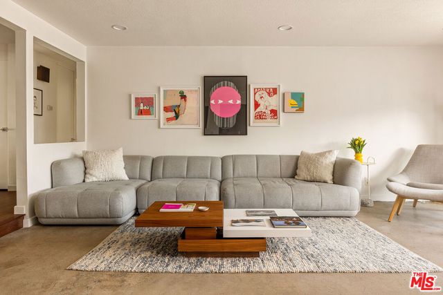 5305 E Lakeside Drive, Palm Springs, CA 92264