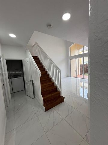 5543 NW 112th Pl 5543, Doral, FL 33178