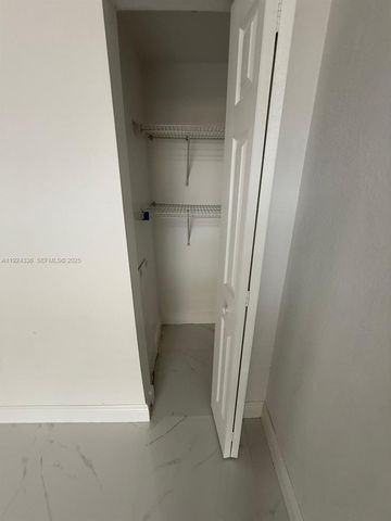 5543 NW 112th Pl 5543, Doral, FL 33178