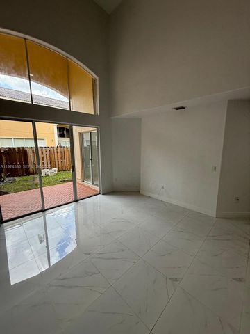 5543 NW 112th Pl 5543, Doral, FL 33178