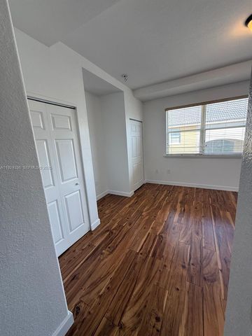 5543 NW 112th Pl 5543, Doral, FL 33178