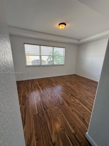 5543 NW 112th Pl 5543, Doral, FL 33178