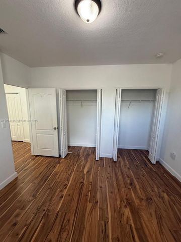 5543 NW 112th Pl 5543, Doral, FL 33178