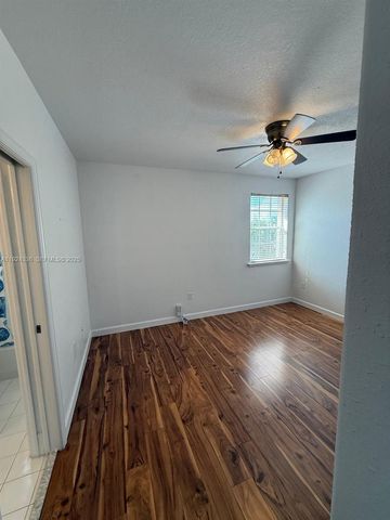 5543 NW 112th Pl 5543, Doral, FL 33178