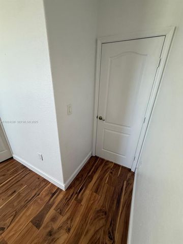 5543 NW 112th Pl 5543, Doral, FL 33178