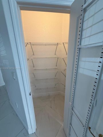 5543 NW 112th Pl 5543, Doral, FL 33178