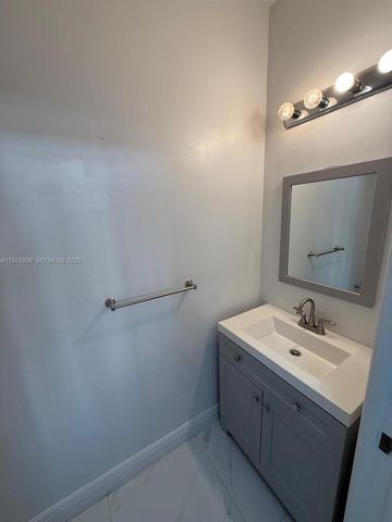 5543 NW 112th Pl 5543, Doral, FL 33178