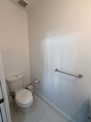 5543 NW 112th Pl 5543, Doral, FL 33178