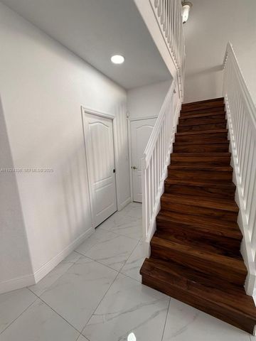 5543 NW 112th Pl 5543, Doral, FL 33178