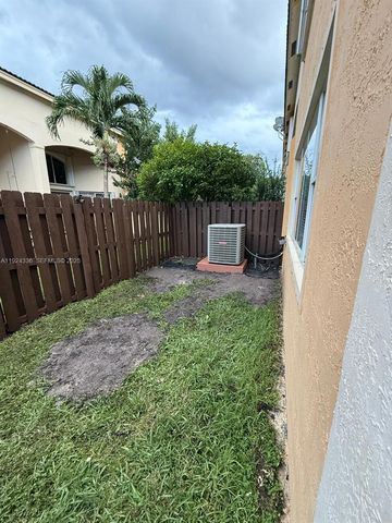 5543 NW 112th Pl 5543, Doral, FL 33178