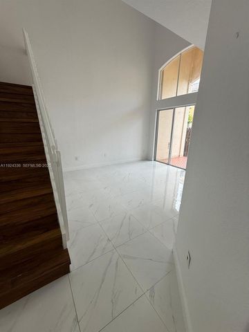 5543 NW 112th Pl 5543, Doral, FL 33178