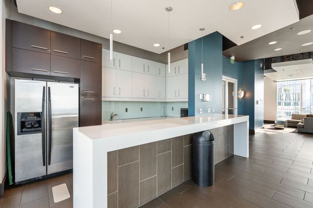 415 Church St Apt 2210, Nashville, TN 37219