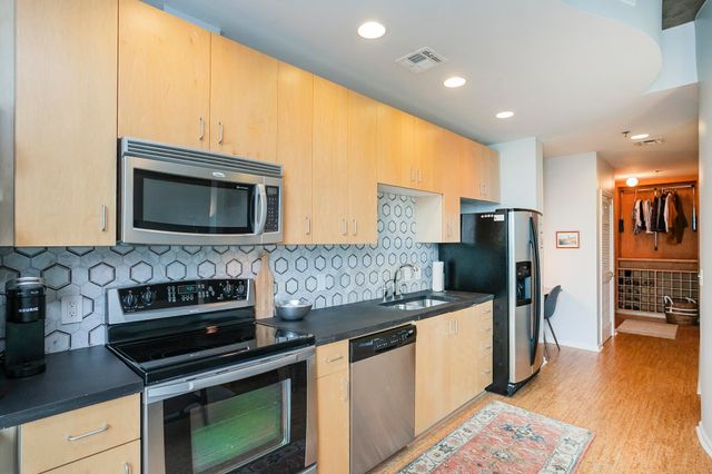 415 Church St Apt 2210, Nashville, TN 37219