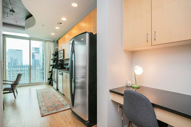 415 Church St Apt 2210, Nashville, TN 37219