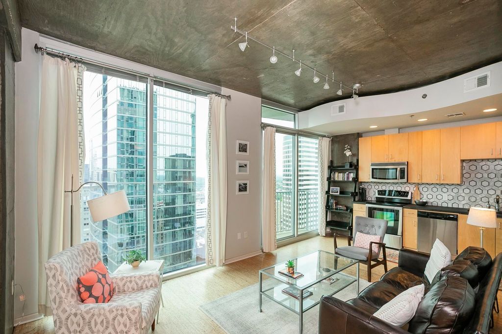 415 Church St Apt 2210, Nashville, TN 37219