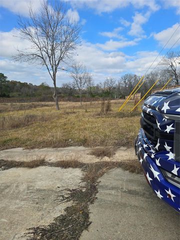 23909 Tri Lakes Rd, Montgomery, TX 77316