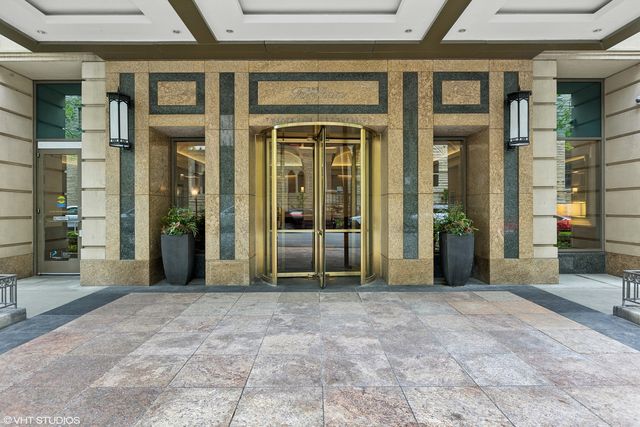 25 E Superior Street 3402, Chicago, IL 60611