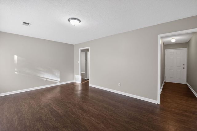 5126 BRUSHWOOD DR, Memphis, TN 38109