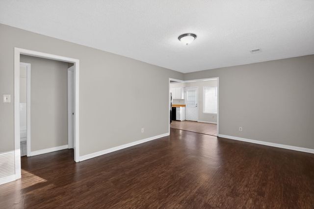 5126 BRUSHWOOD DR, Memphis, TN 38109