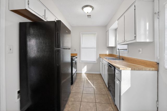 5126 BRUSHWOOD DR, Memphis, TN 38109