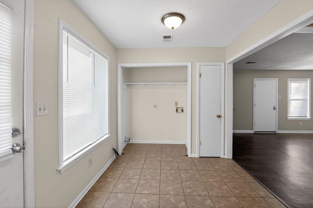 5126 BRUSHWOOD DR, Memphis, TN 38109