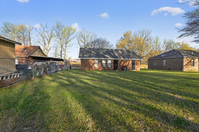 5126 BRUSHWOOD DR, Memphis, TN 38109