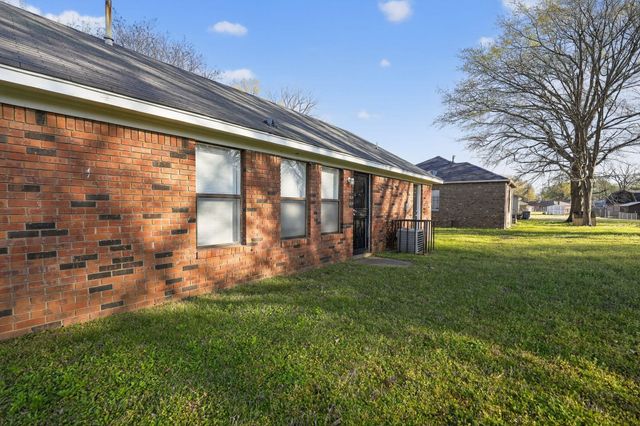 5126 BRUSHWOOD DR, Memphis, TN 38109