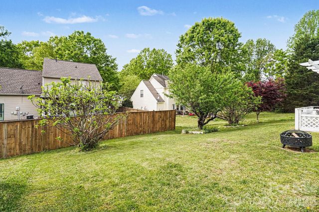 10027 Brawley Lane, Charlotte, NC 28215