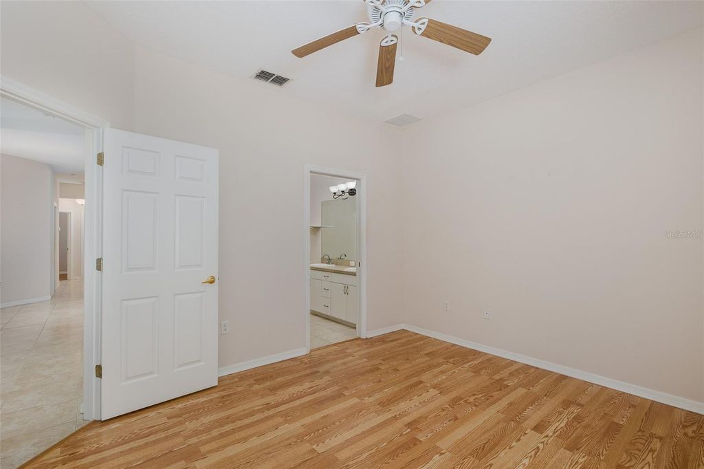 Image 18 of property listing at 11142 PORT DOUGLAS DRIVE, New Port Richey, FL 34654