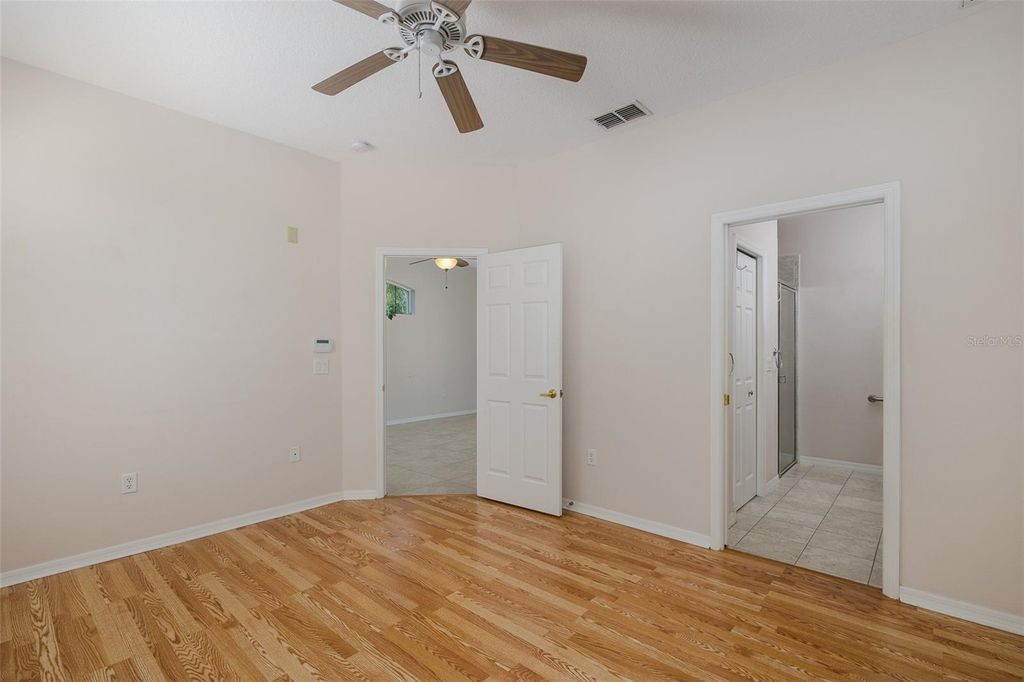 Image 19 of property listing at 11142 PORT DOUGLAS DRIVE, New Port Richey, FL 34654