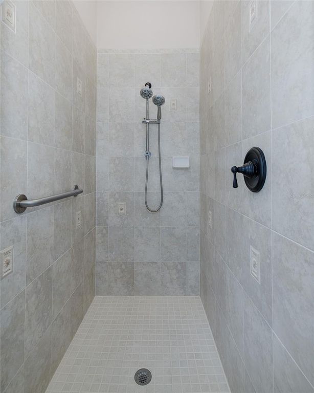 Image 23 of property listing at 11142 PORT DOUGLAS DRIVE, New Port Richey, FL 34654