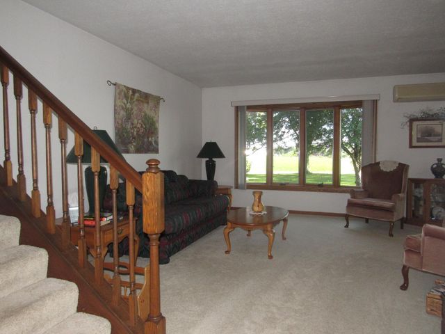 405 8th Street SE, Fulda, MN 56131