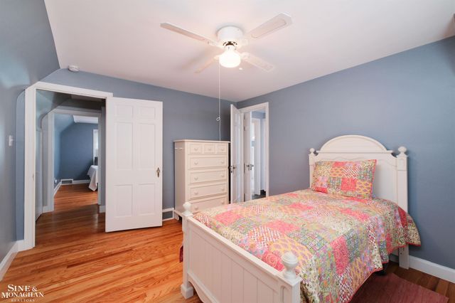 901 Lincoln Rd Road, Grosse Pointe, MI 48230