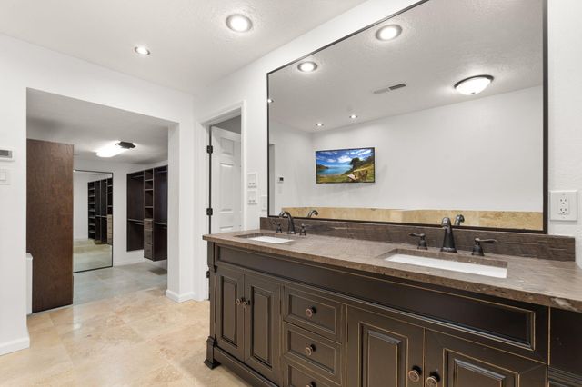 7620 American Heritage Drive NE, Albuquerque, NM 87109