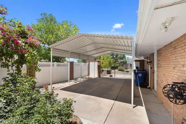 7620 American Heritage Drive NE, Albuquerque, NM 87109