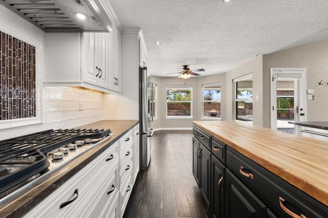 7620 American Heritage Drive NE, Albuquerque, NM 87109