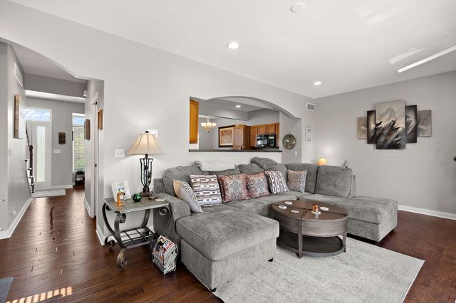 77 Sanctuary Drive, Valparaiso, IN 46385