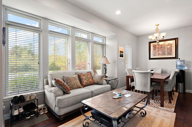 77 Sanctuary Drive, Valparaiso, IN 46385