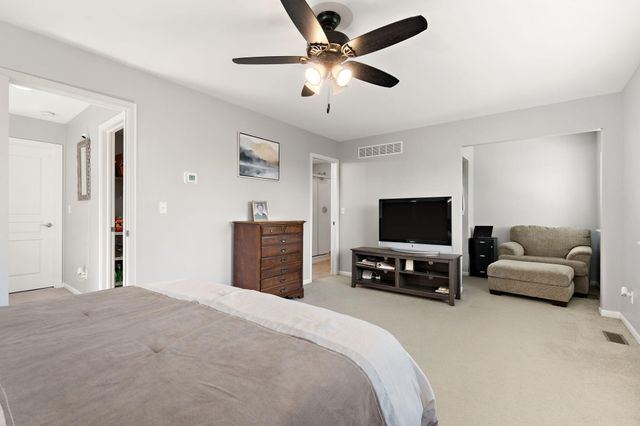 77 Sanctuary Drive, Valparaiso, IN 46385