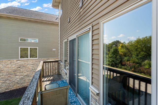 77 Sanctuary Drive, Valparaiso, IN 46385